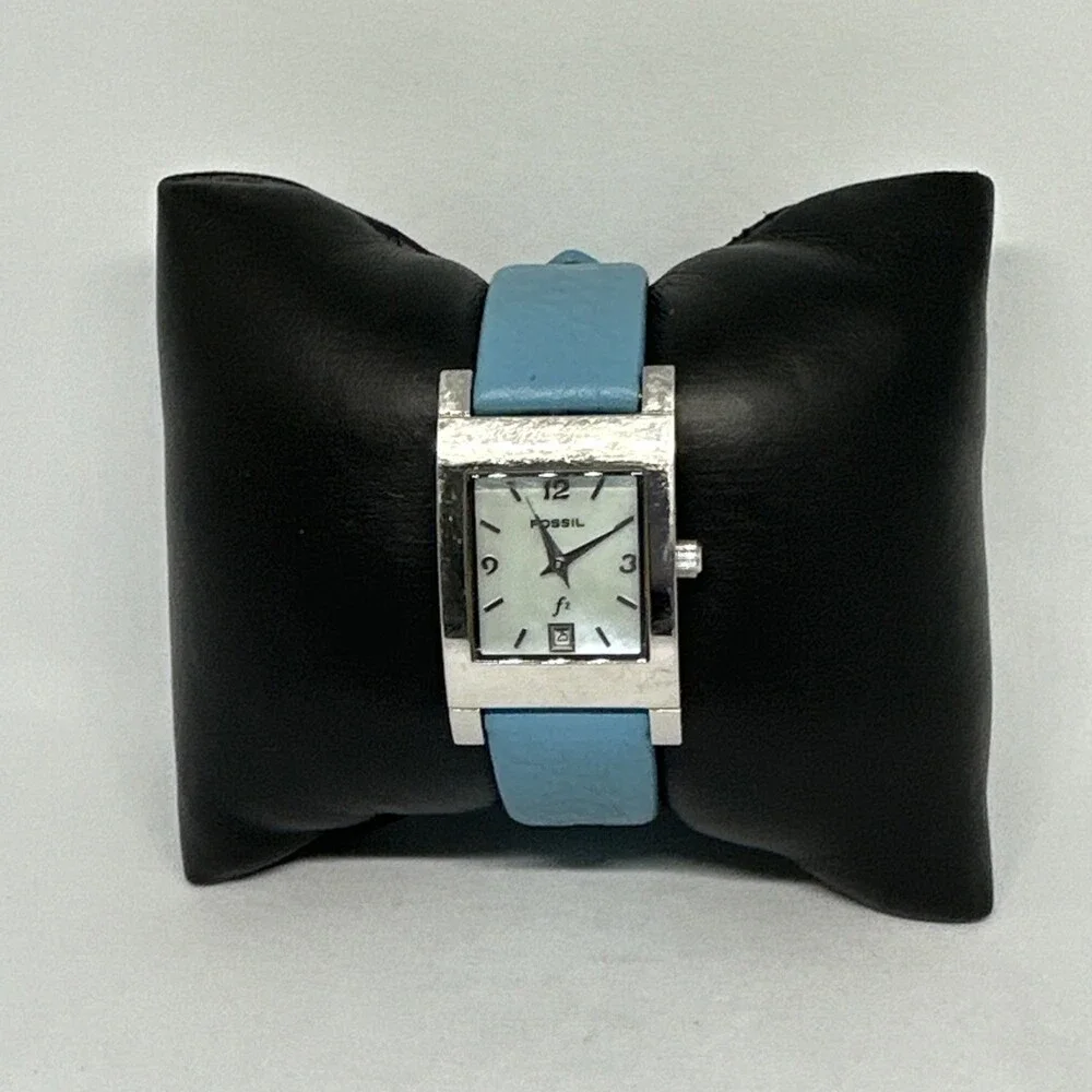 Fossil ES9756 Women's Blue Leather Straps Analog Dial Quartz Wristwatch HME742